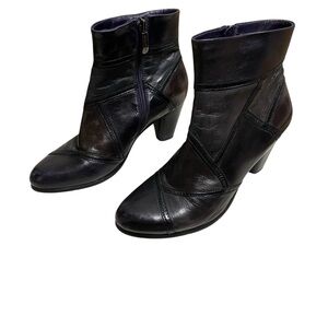 REGARDE LE CIEL Elegant Black and Purple Leather Ankle Boots